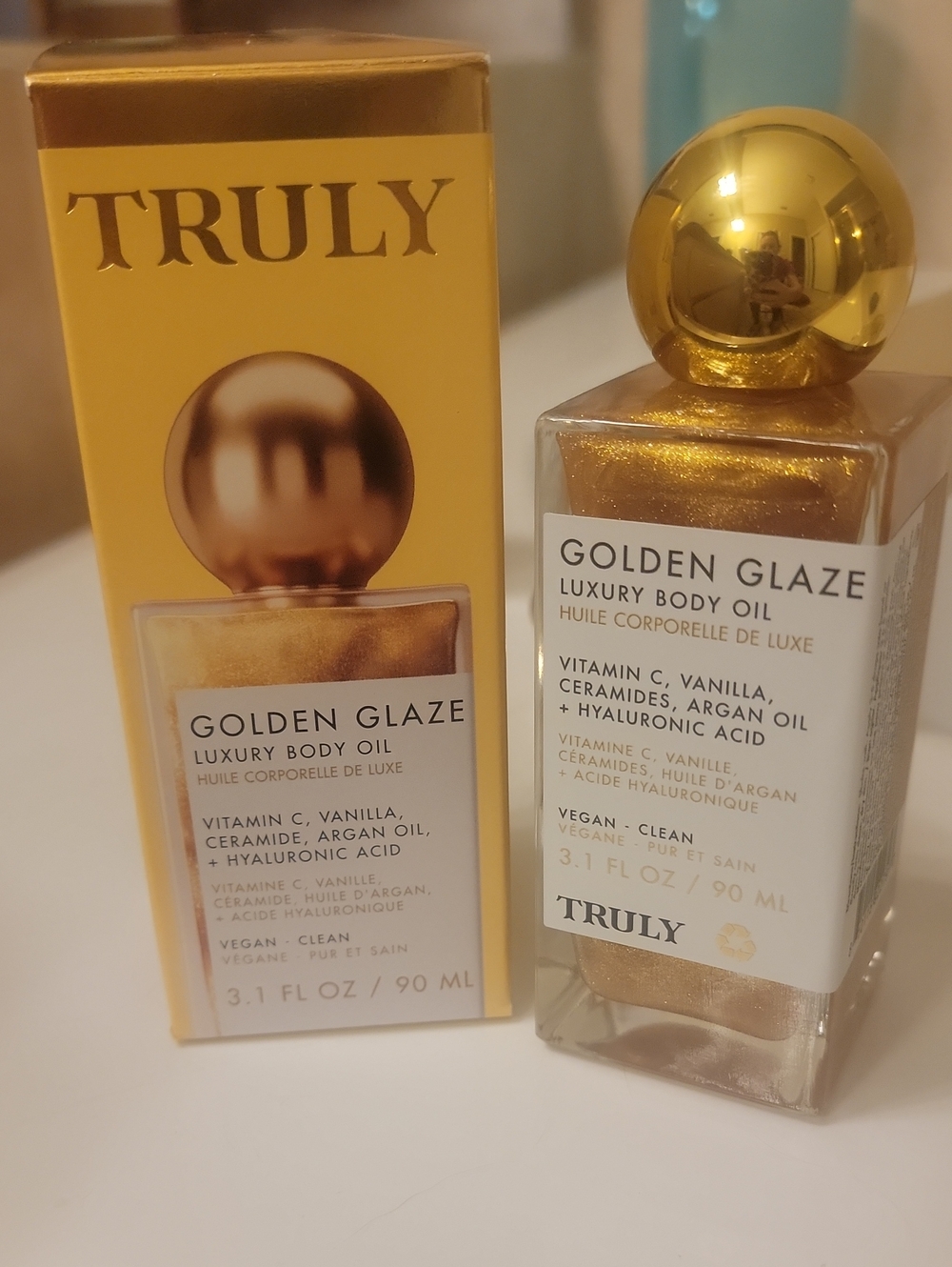 TRULY Golden Glaze Luxury Body Oil in Shimmering Gold